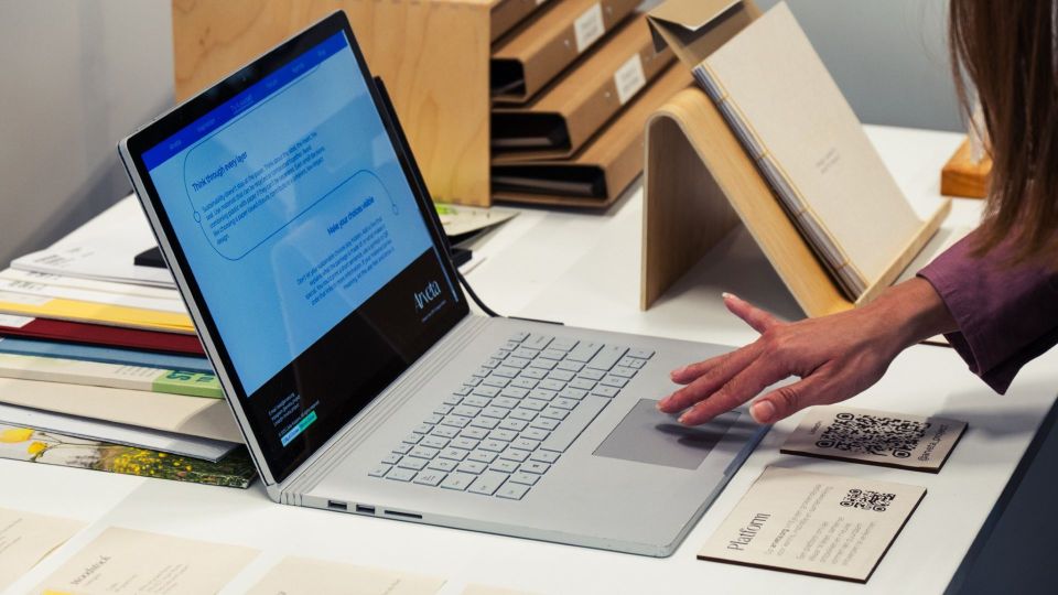 Arveta website on laptop with start creating page